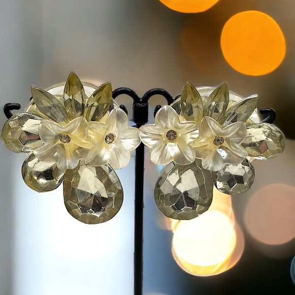 Large Flower Rhinestone Vintage 80's Runway Earrings! - Picture 1 of 10